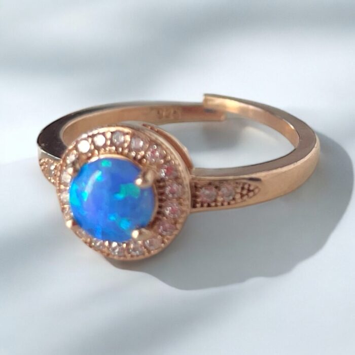 Taşlı Minik Yuvarlak Opal Yüzük